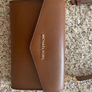 Michael kors tan small crossbody. New without tags